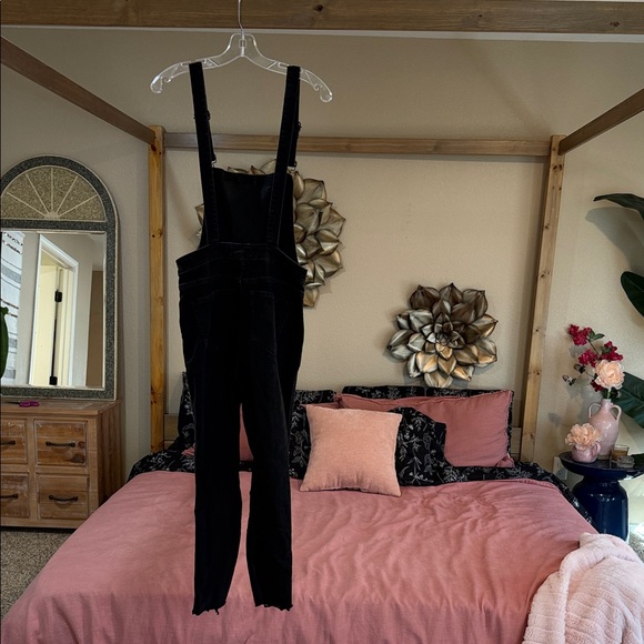 Madewell Chic Black Overalls - Picture 2 of 7